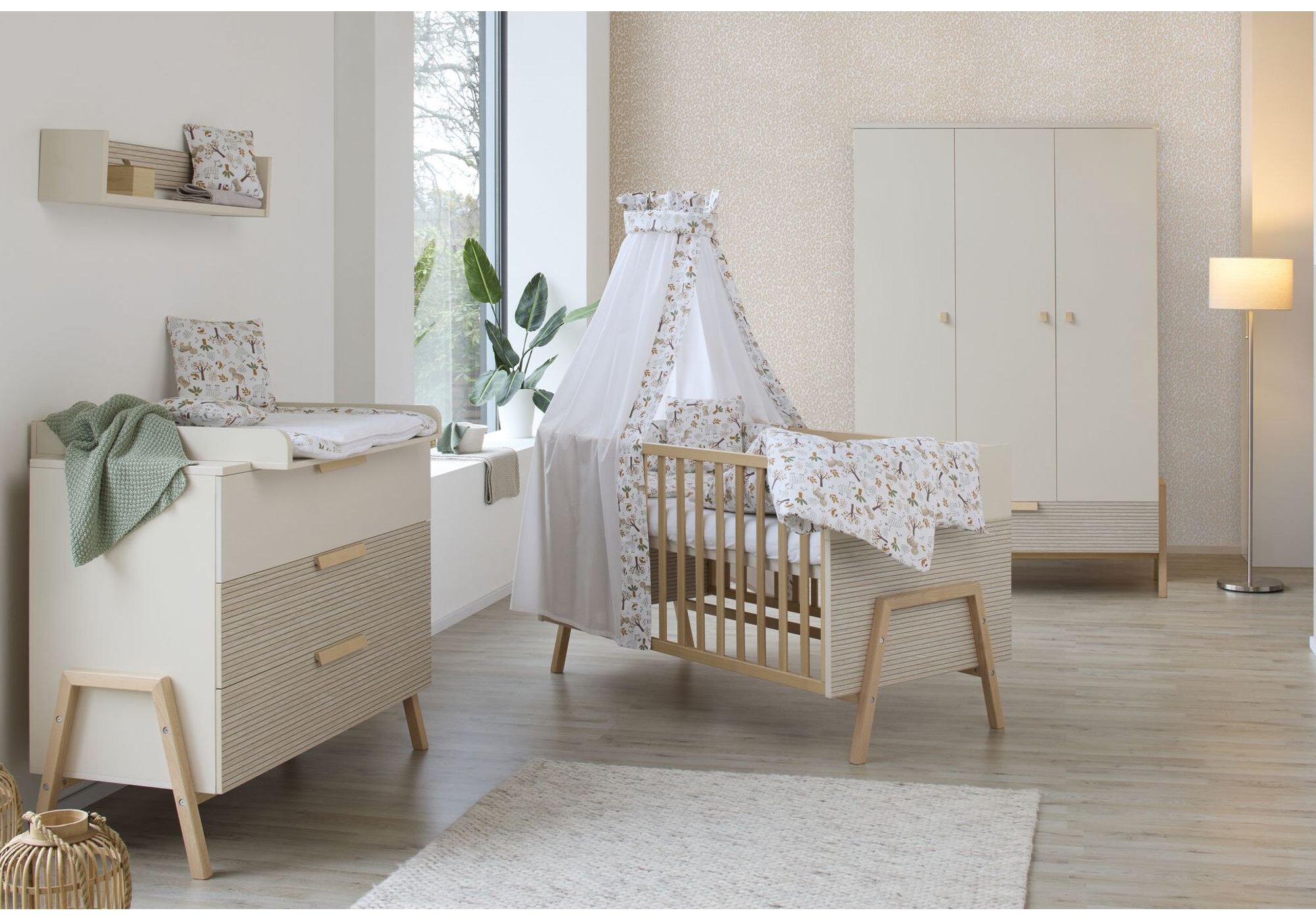 Schardt Kinderzimmer-Set Happy in Beige mit Kombi-Kinderbett, Wickelkommode und Schrank